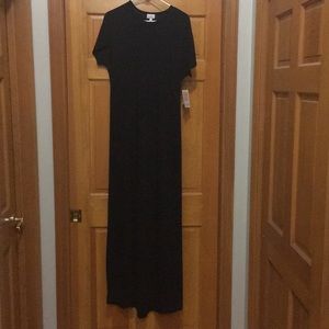 BNWT 🖤black🖤 Lularoe Maria, size M